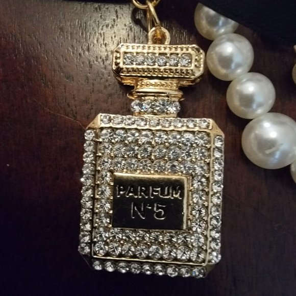 Unbranded Perfume Bottle Gold Tone Purse Charm/Key Chain - Picture 2 of 5